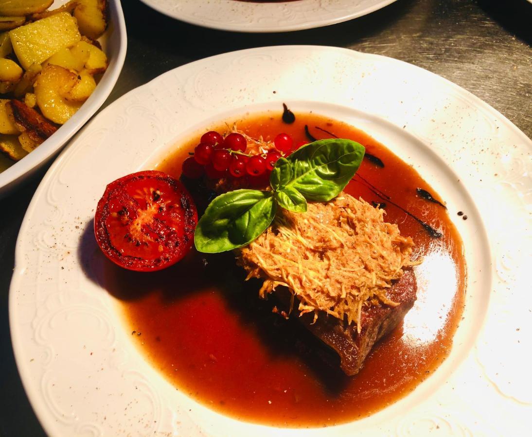 Hotel-Restaurant Berghof Johannesberg エクステリア 写真