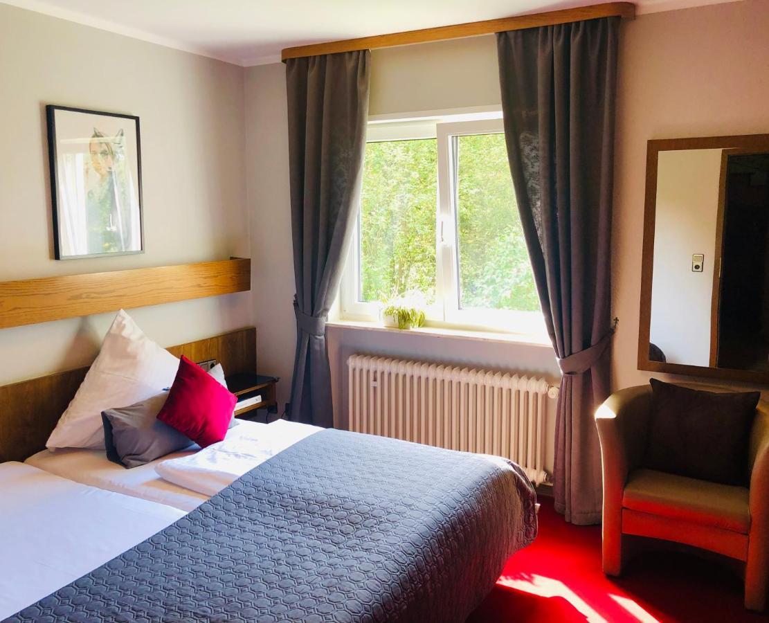 Hotel-Restaurant Berghof Johannesberg エクステリア 写真