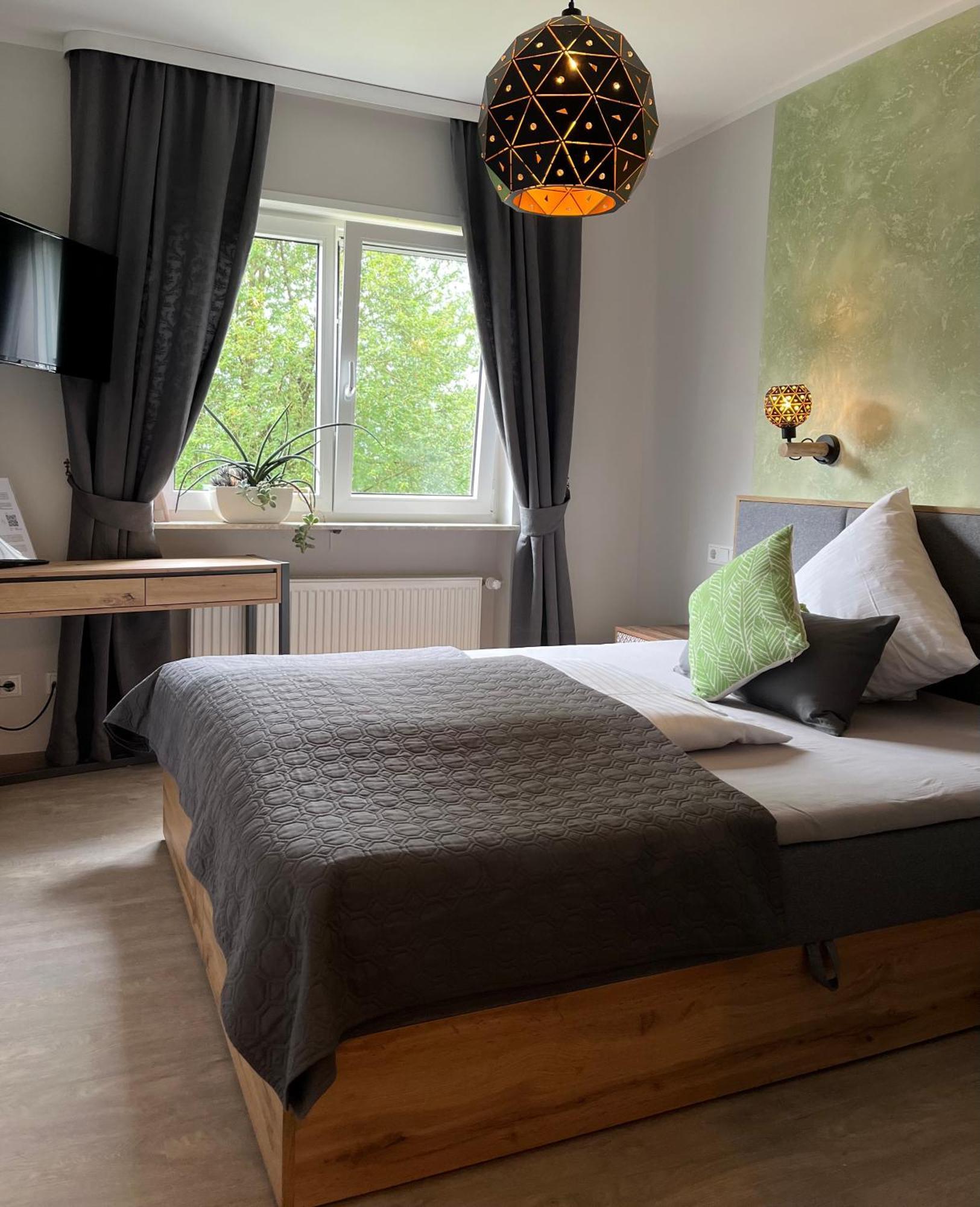 Hotel-Restaurant Berghof Johannesberg エクステリア 写真