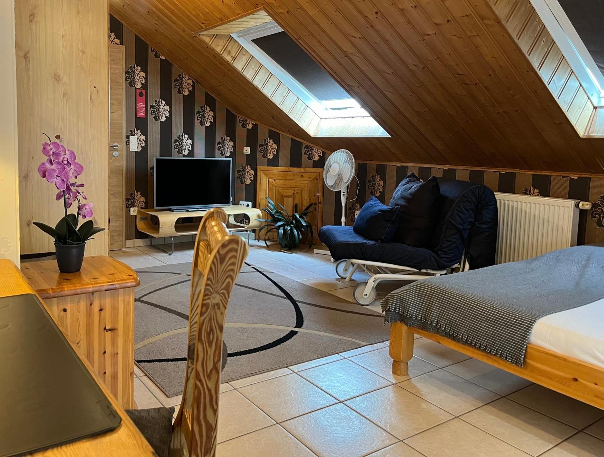 Hotel-Restaurant Berghof Johannesberg エクステリア 写真